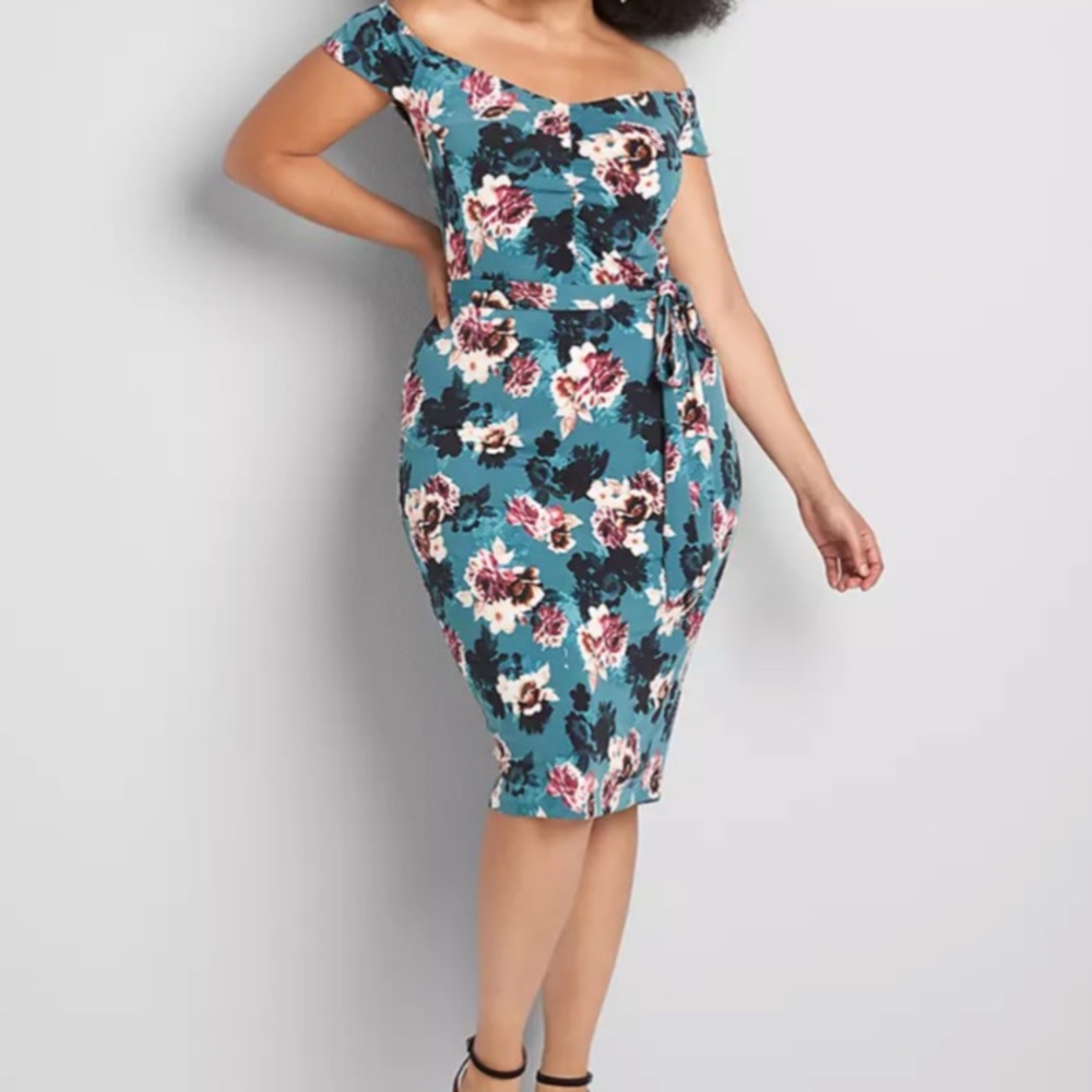 Off-The-Shoulder Bodycon Dress